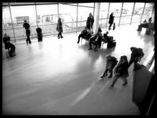 iPhoneography Heathrow Waiting Game