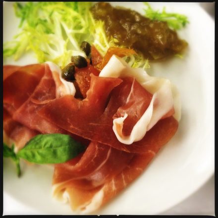 Parma ham artichoke mixed peppers with green tomato chut
