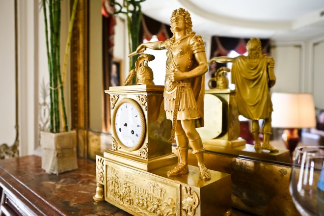  Veneto Suite Clock